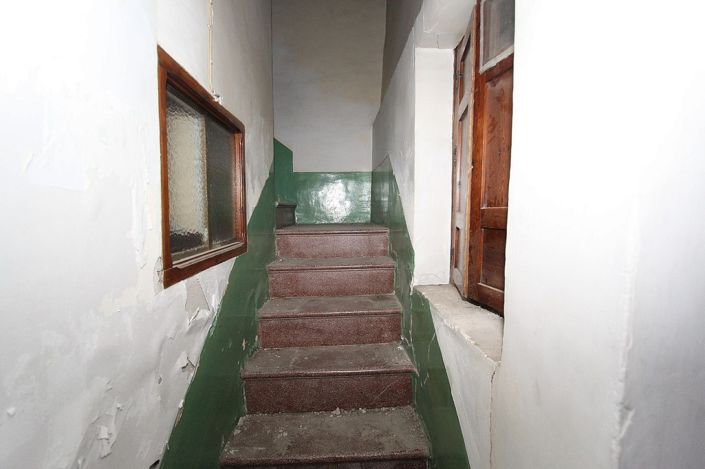 Image No.24-6 Bed Townhouse for sale