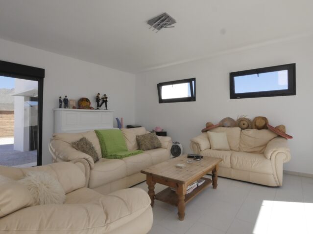 Image No.7-3 Bed Villa for sale