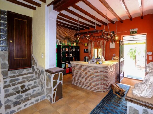 Image No.5-6 Bed Villa for sale
