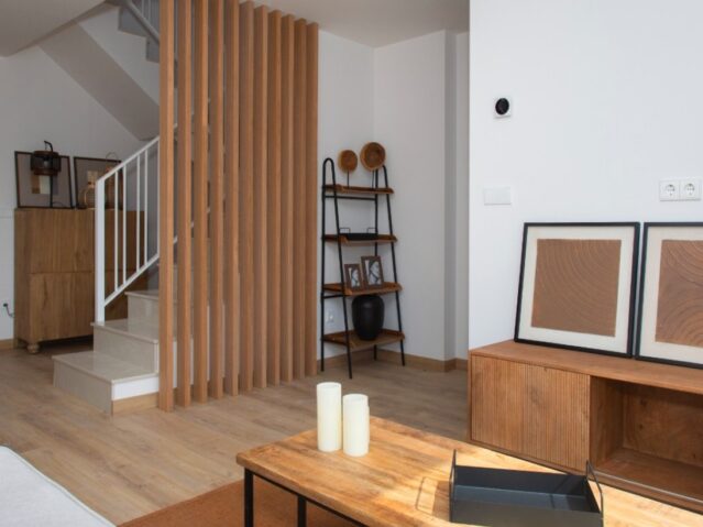 Image No.14-3 Bed Townhouse for sale