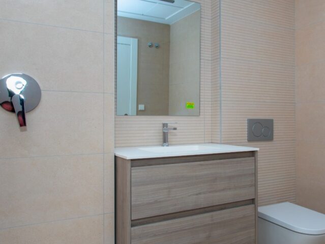 Image No.17-3 Bed Townhouse for sale