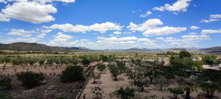 Image No.8-3 Bed Townhouse for sale