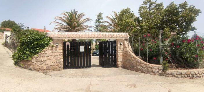 Image No.11-9 Bed Commercial for sale