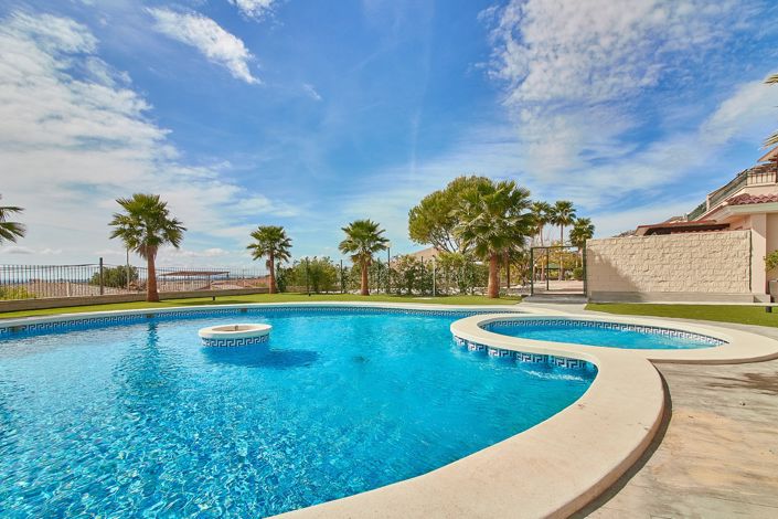 Image No.23-2 Bed Apartment for sale