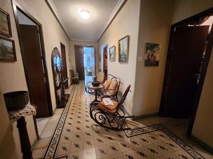 Image No.26-4 Bed Townhouse for sale