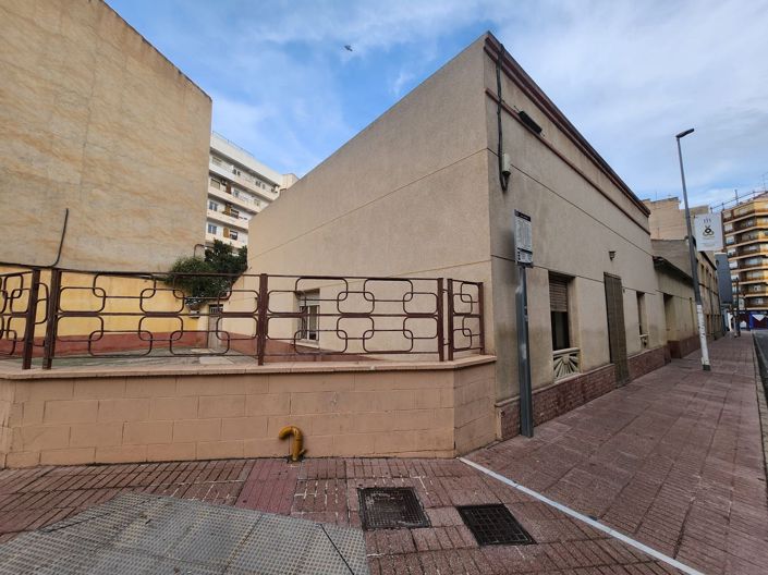 Image No.4-4 Bed Townhouse for sale