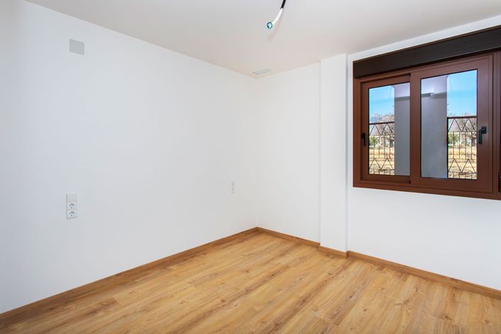 Image No.44-3 Bed Apartment for sale