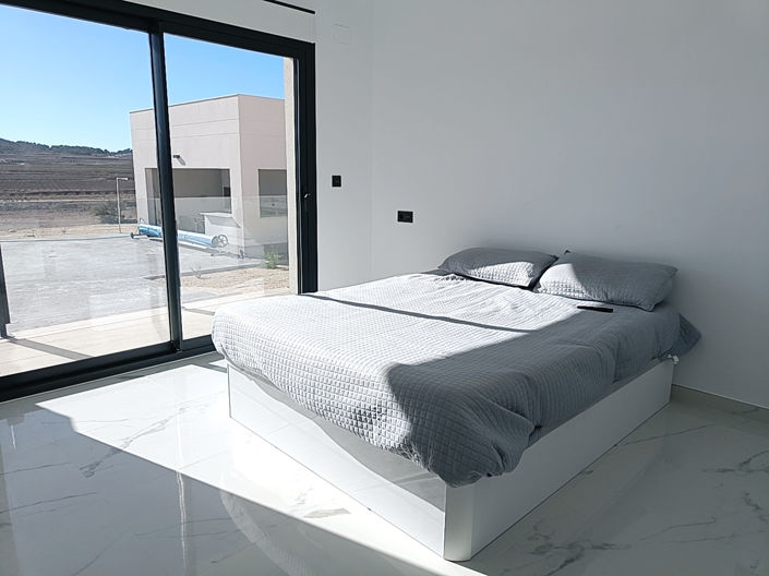 Image No.26-6 Bed Villa for sale