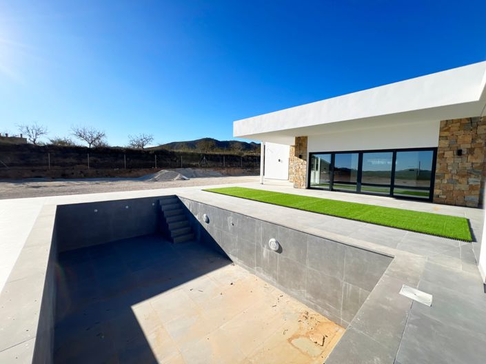 Image No.3-3 Bed Villa for sale