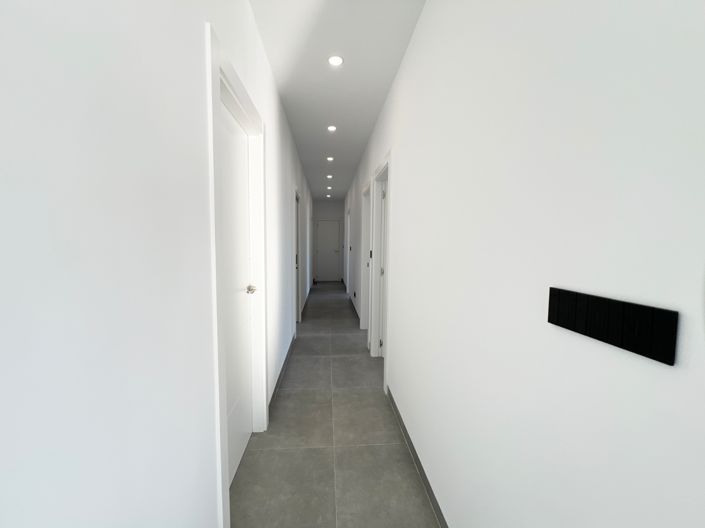 Image No.30-3 Bed Villa for sale