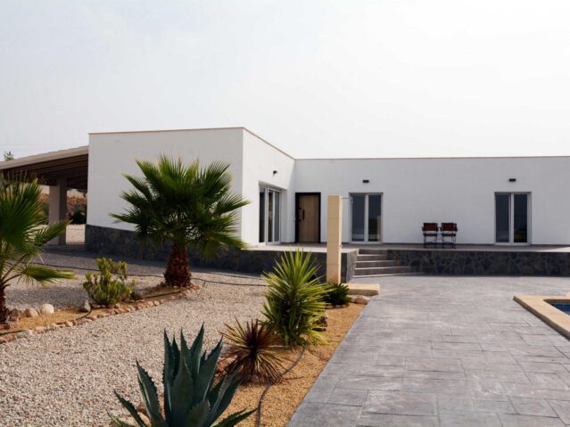 Image No.3-3 Bed Villa for sale