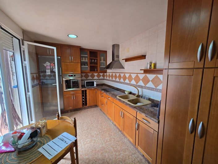 Image No.13-4 Bed Townhouse for sale