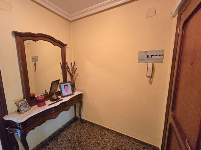 Image No.23-4 Bed Townhouse for sale