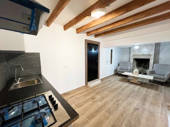 Image No.10-3 Bed Townhouse for sale