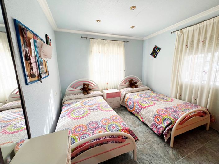 Image No.37-4 Bed Villa for sale