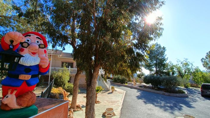 Image No.5-4 Bed Villa for sale