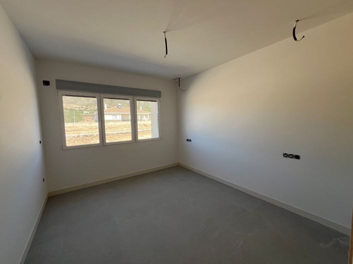 Image No.40-3 Bed Villa for sale