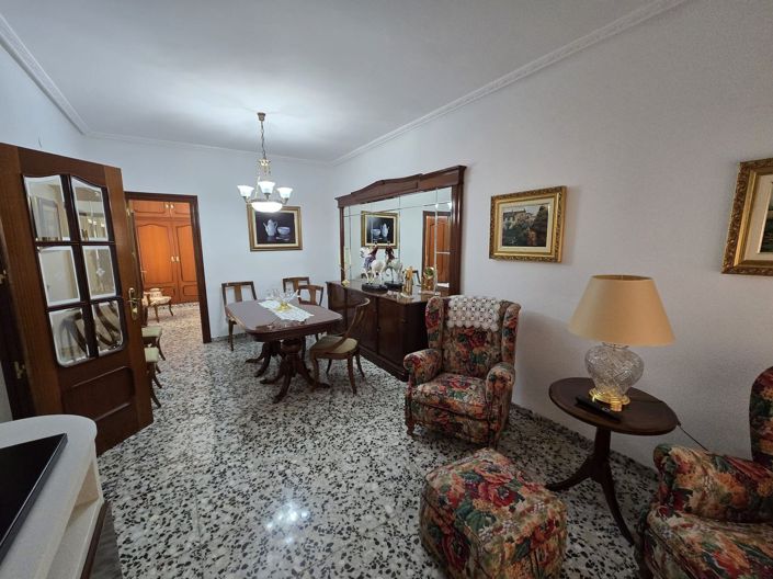 Image No.19-4 Bed Apartment for sale