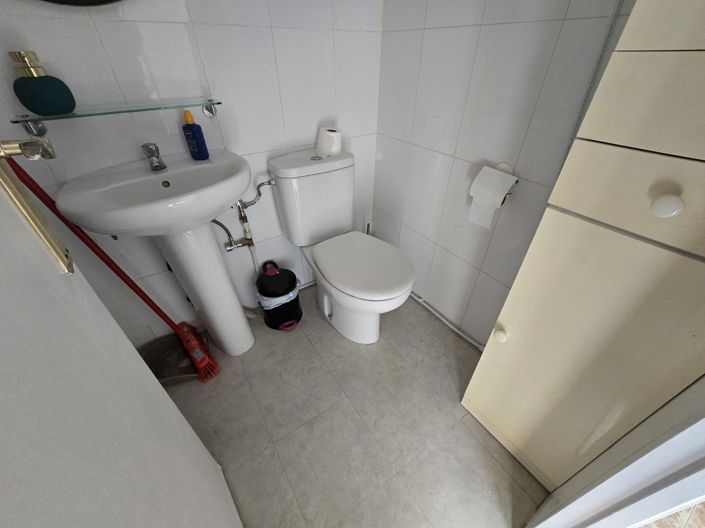 Image No.18-2 Bed Townhouse for sale