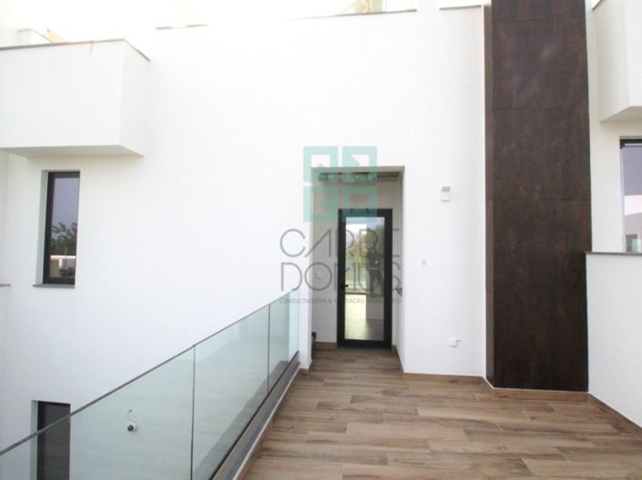 Image No.13-3 Bed House for sale