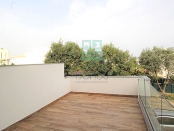 id732fd900-0000-0500-0000-000010f9a30f