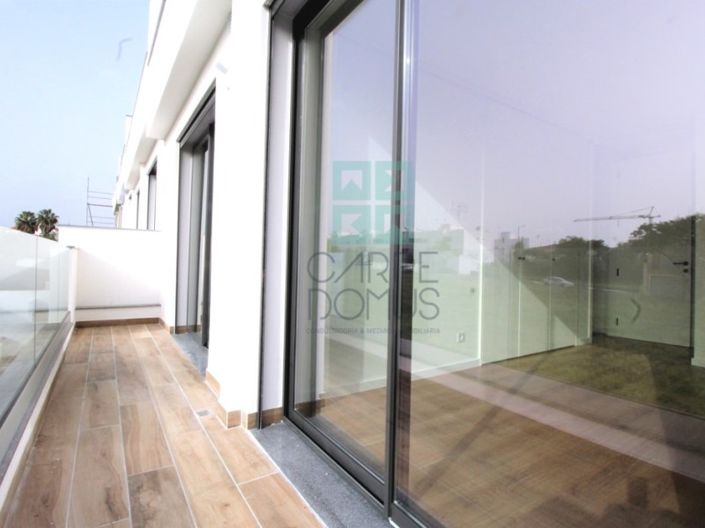 Image No.19-3 Bed House for sale