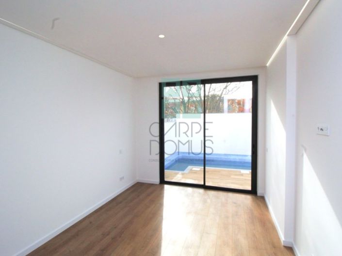 Image No.26-3 Bed House for sale