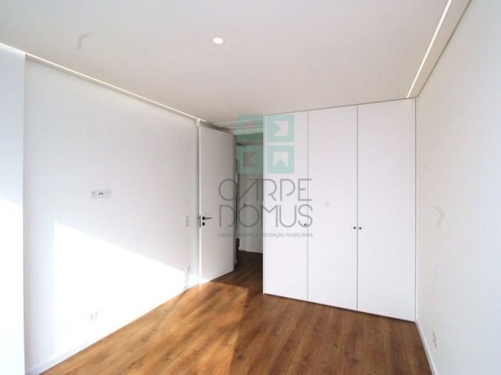 Image No.27-3 Bed House for sale