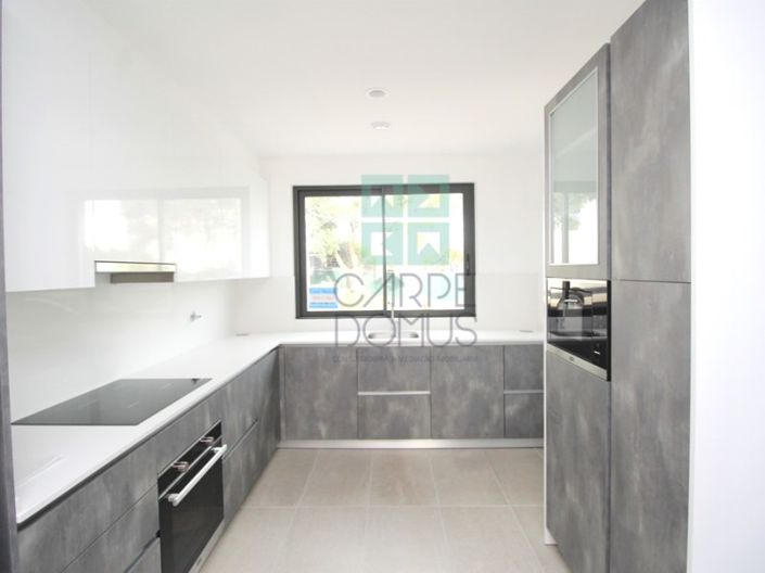 Image No.33-3 Bed House for sale