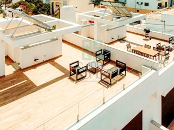 id732fd900-0000-0500-0000-000010714f36