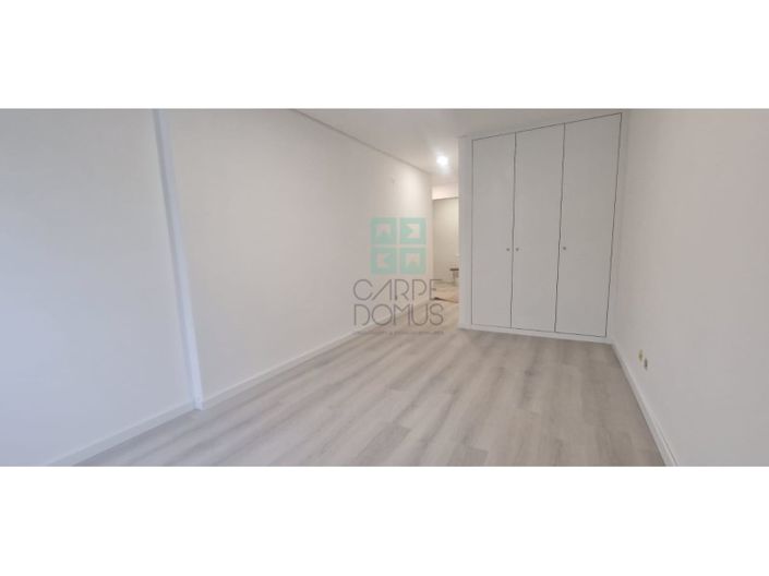 Image No.23-3 Bed Apartment for sale