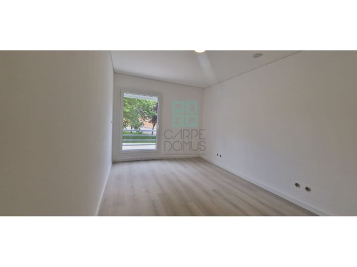 Image No.40-3 Bed Apartment for sale