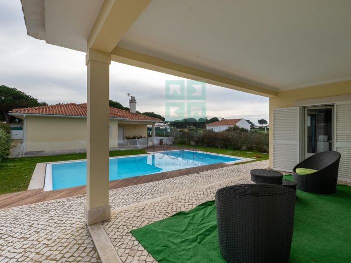 Image No.2-4 Bed House for sale