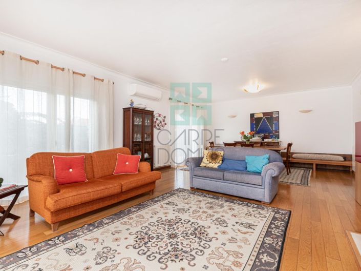 Image No.8-4 Bed House for sale