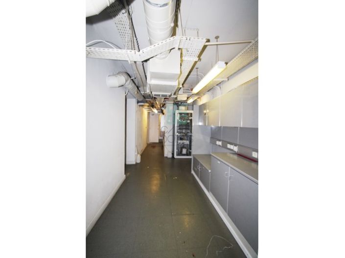 Image No.35-Commercial à vendre à Lisbon