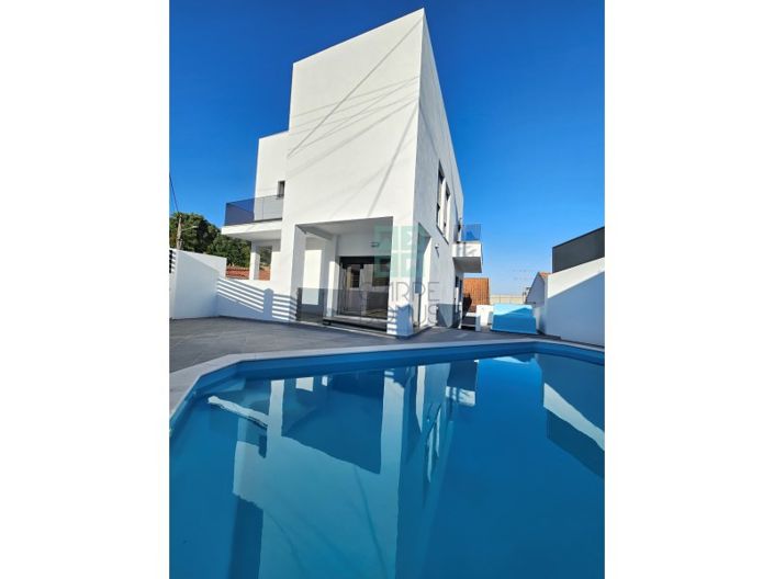 Image No.2-Maison de 4 chambres à vendre à Vila Franca de Xira