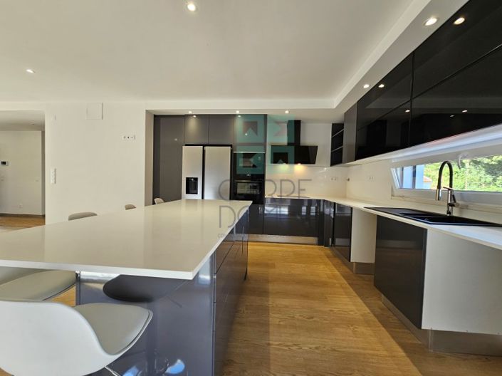 Image No.3-Maison de 4 chambres à vendre à Vila Franca de Xira