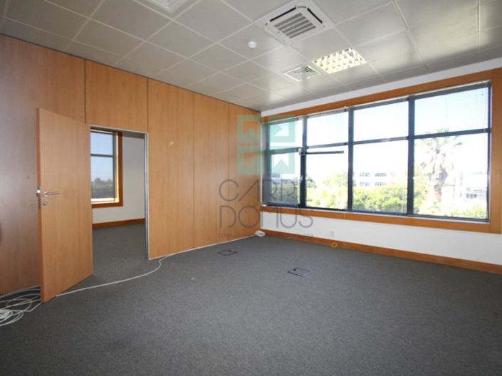 Image No.32-Commercial à vendre à Sintra