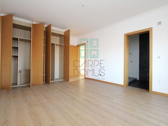 Image No.3-Maison de 4 chambres à vendre à Nazaré