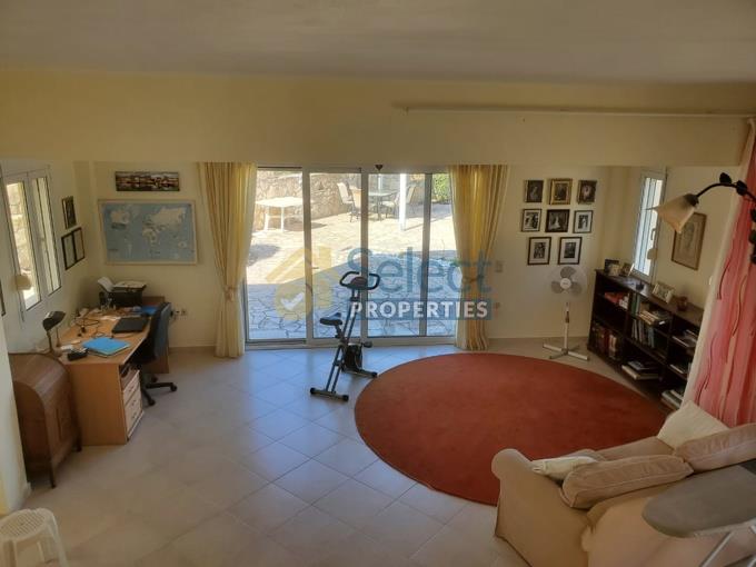 Image No.2-5 Bed Villa for sale