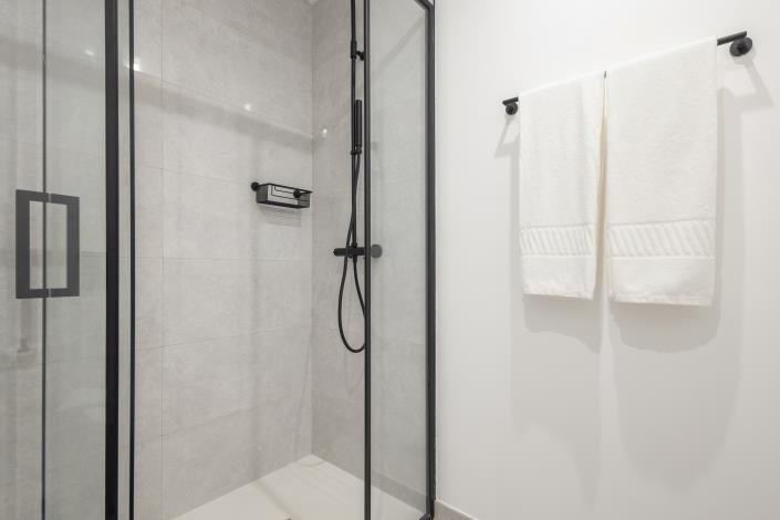 Image No.11-3 Bed Apartment for sale