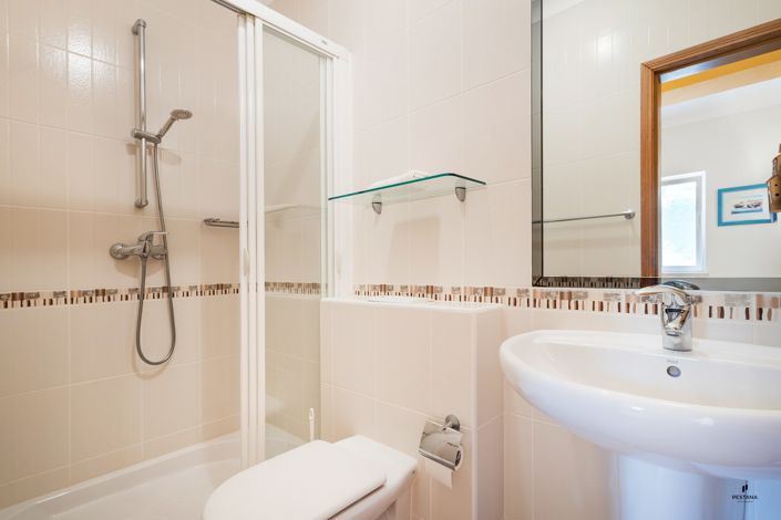 Image No.18-Villa de 4 chambres à vendre à Lagoa