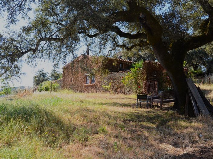 Image No.16-6 Bed Property for sale