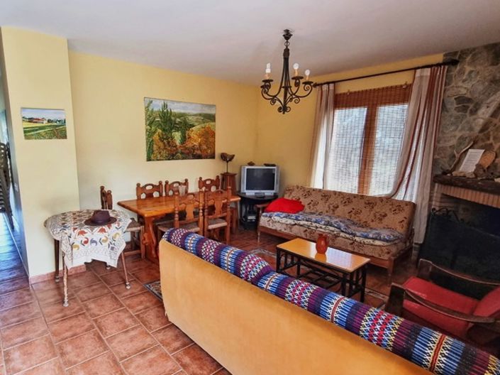 Image No.7-6 Bed Property for sale