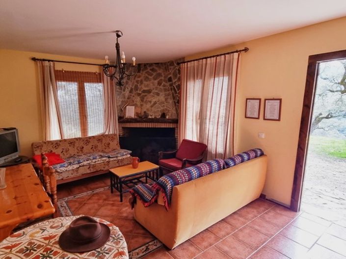 Image No.8-6 Bed Property for sale