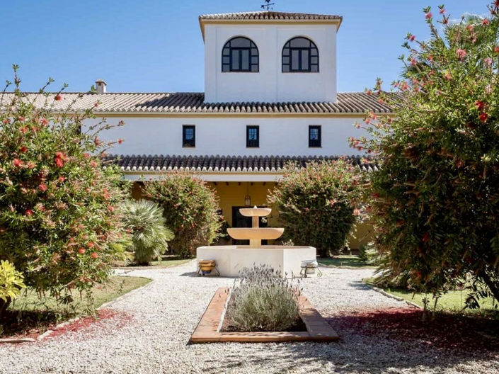 Image No.13-13 Bed Property for sale