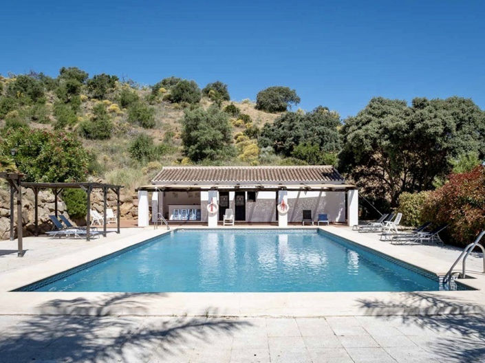 Image No.42-13 Bed Property for sale