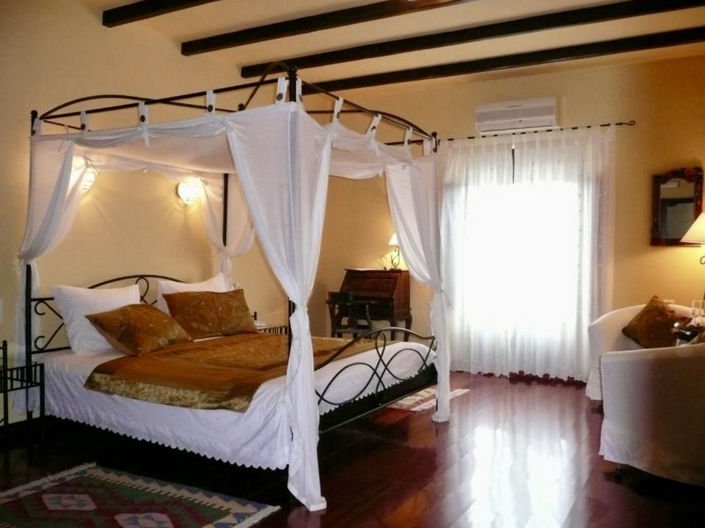 Image No.48-13 Bed Property for sale