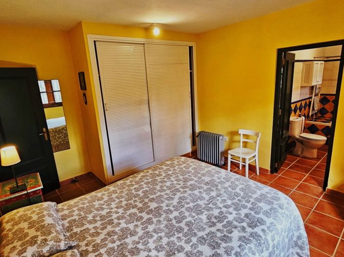 Image No.19-5 Bed Property for sale