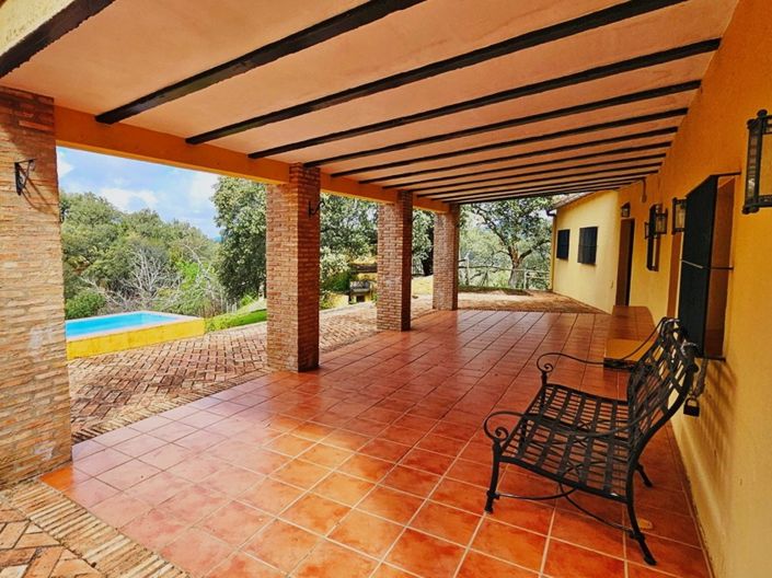 Image No.3-5 Bed Property for sale